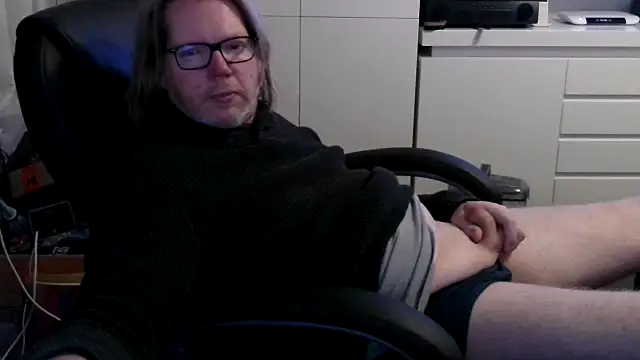 VSteph online show from December 18, 11:01 pm