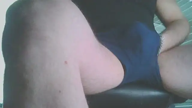 Snapshot of xtc1992 chatting on January 31, 1:02 pm xtc1992 online show from January 31, 1:02 pm