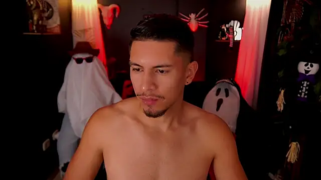 Snapshot of Aaronfox_x chatting on October 13, 12:16 am Aaronfox x online show from October 13, 12:16 am