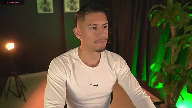 Aaronfox x online show from April 19, 1:05 am