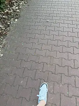 Tomkitomkii online show from April 18, 1:23 pm