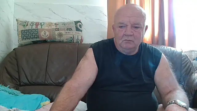 fullballs6 online show from April 27, 8:11 am