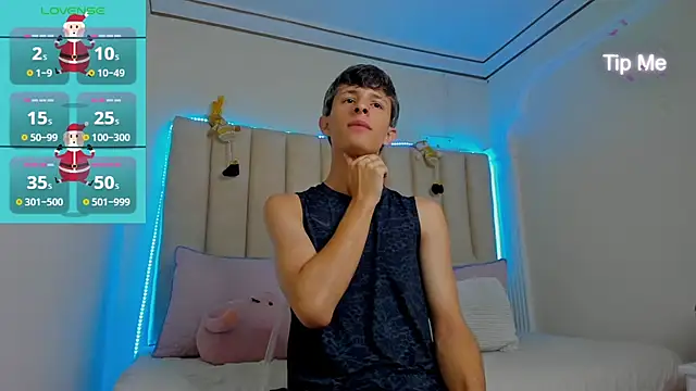 Snapshot of Belami_blake_ chatting on December 9, 2:40 pm Belami blake online show from December 9, 2:40 pm