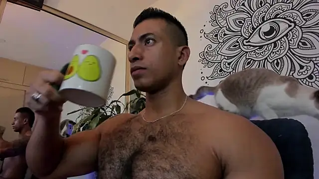 aaroncolombia online show from October 10, 11:48 am