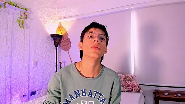 alexandersawyer online show from January 16, 12:31 pm