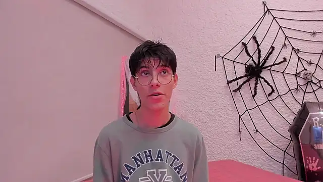 alexandersawyer online show from October 13, 4:29 am