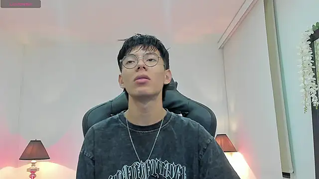 alexandersawyer online show from December 13, 8:15 pm