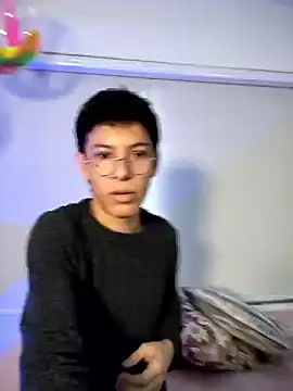 alexandersawyer online show from March 22, 11:42 am