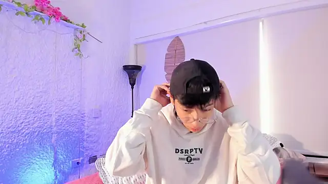 alexandersawyer online show from January 10, 12:15 pm