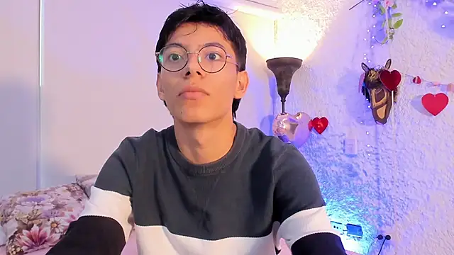 alexandersawyer online show from February 19, 11:38 am