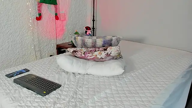 alexandersawyer online show from December 5, 12:08 am