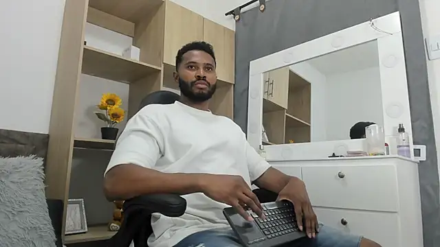 karsonmorris online show from October 3, 8:25 pm