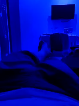 Akhil3290 online show from January 7, 4:05 pm