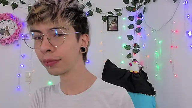  Jakke online show from January 31, 9:48 pm