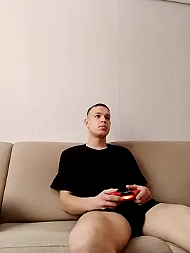 Snapshot of pretty_roman chatting on February 4, 10:00 am pretty roman online show from February 4, 10:00 am