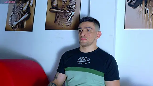 Sexy Alejandro  online show from April 5, 1:57 am