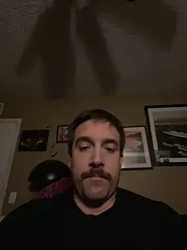 Snapshot of OCboi chatting on January 6, 4:04 am OCboi online show from January 6, 4:04 am