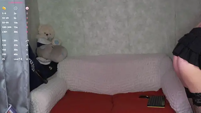 Snapshot of rossi_r chatting on October 15, 9:55 pm rossi r online show from October 15, 9:55 pm