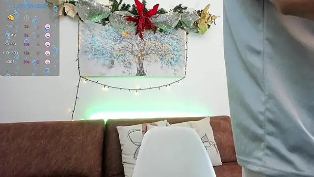 Snapshot of Samuel_Up chatting on December 17, 8:10 pm Samuel Up online show from December 17, 8:10 pm