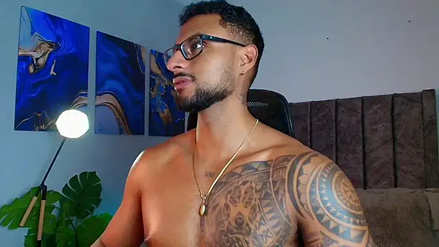 Snapshot of LiamGarcia1 chatting on September 13, 1:28 am LiamGarcia1 online show from September 13, 1:28 am