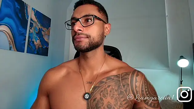 LiamGarcia1 online show from April 21, 3:18 pm