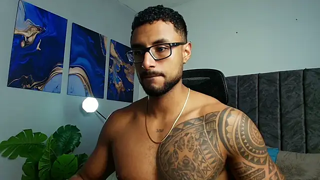 Snapshot of LiamGarcia1 chatting on September 12, 1:27 am LiamGarcia1 online show from September 12, 1:27 am