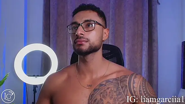 Snapshot of LiamGarcia1 chatting on March 20, 1:59 pm LiamGarcia1 online show from March 20, 1:59 pm