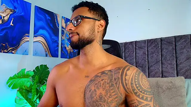 Snapshot of LiamGarcia1 chatting on September 23, 3:00 pm LiamGarcia1 online show from September 23, 3:00 pm