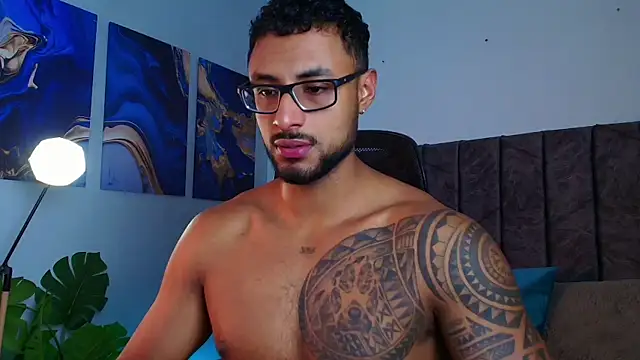 Snapshot of LiamGarcia1 chatting on September 14, 7:27 pm LiamGarcia1 online show from September 14, 7:27 pm