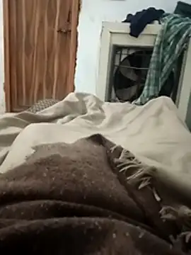 pintuS40 online show from November 12, 11:42 pm