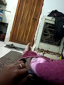 pintuS40 online show from January 16, 11:27 pm