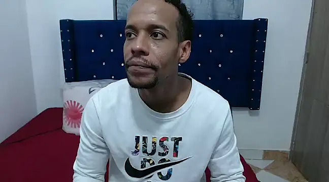 Snapshot of Salomon_koude chatting on February 16, 3:16 pm Salomon koude online show from February 16, 3:16 pm