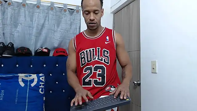 Snapshot of Salomon_koude chatting on December 24, 5:13 pm Salomon koude online show from December 24, 5:13 pm