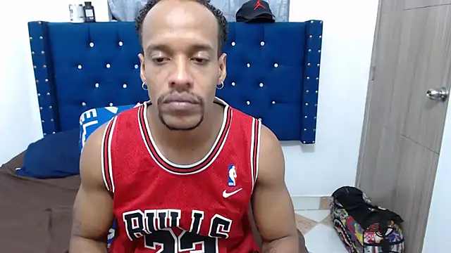 Snapshot of Salomon_koude chatting on December 11, 4:30 am Salomon koude online show from December 11, 4:30 am