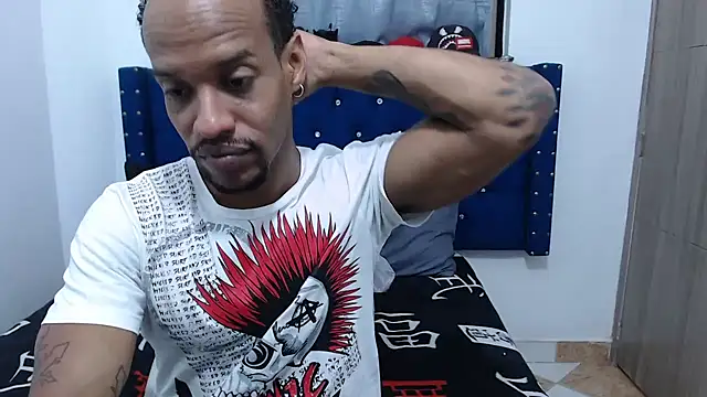 Snapshot of Salomon_koude chatting on January 13, 7:21 pm Salomon koude online show from January 13, 7:21 pm