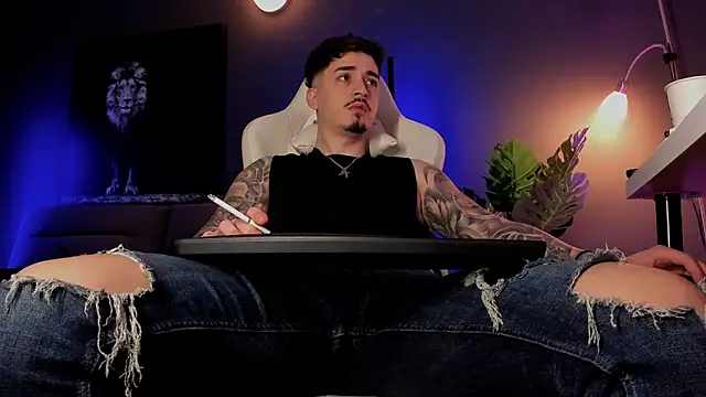 uptomatty online show from April 22, 7:46 am