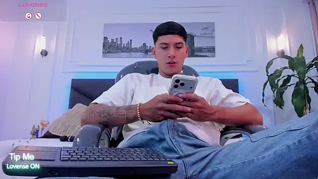 Damian23   online show from December 22, 12:57 pm