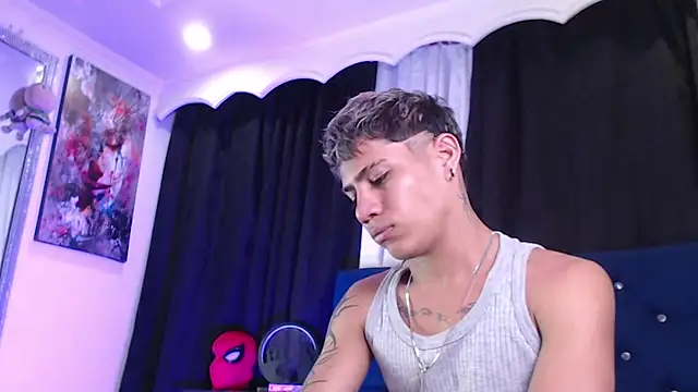 Sexys Boys Hot1 online show from June 5, 6:52 am