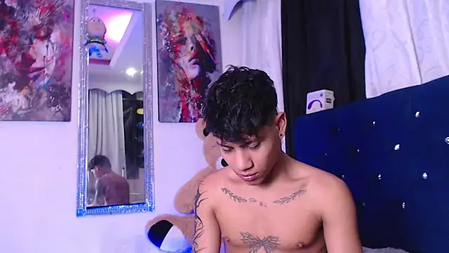 Sexys Boys Hot1 online show from October 13, 5:46 am