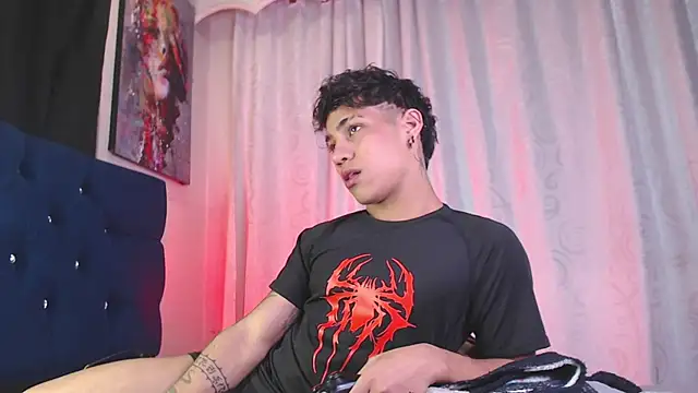 Sexys Boys Hot1 online show from April 21, 2:51 am