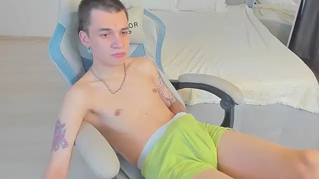 Andrew Clar online show from December 4, 3:41 pm