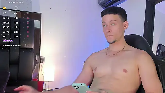 JadeSmiith  online show from March 19, 10:09 pm