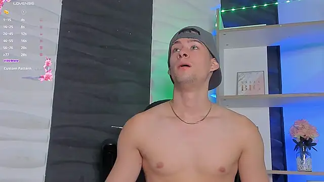 JadeSmiith  online show from December 9, 9:44 pm