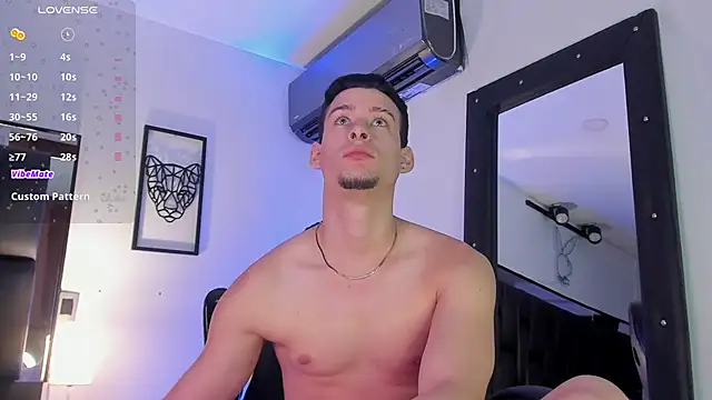 JadeSmiith  online show from March 12, 10:07 pm