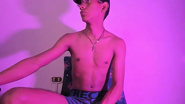 Snapshot of Nick_Collins18 chatting on December 10, 9:00 pm Nick Collins18 online show from December 10, 9:00 pm