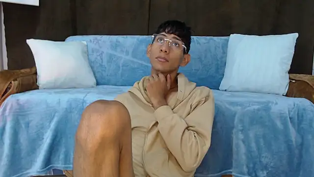 Nick Collins18 online show from November 3, 11:28 pm