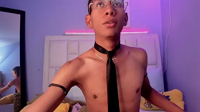 Nick Collins18 online show from February 17, 8:30 pm