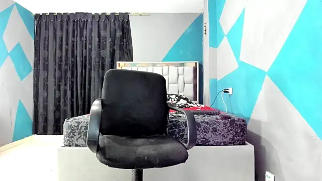 Snapshot of simookeler chatting on February 16, 2:22 am simookeler online show from February 16, 2:22 am