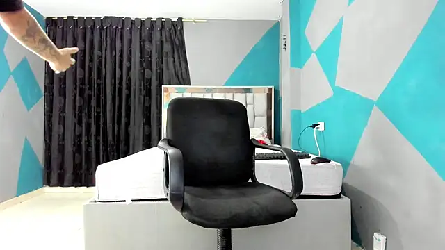 Snapshot of simookeler chatting on January 8, 2:46 am simookeler online show from January 8, 2:46 am