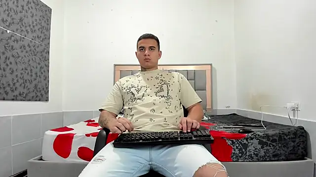 simookeler online show from February 21, 6:36 am